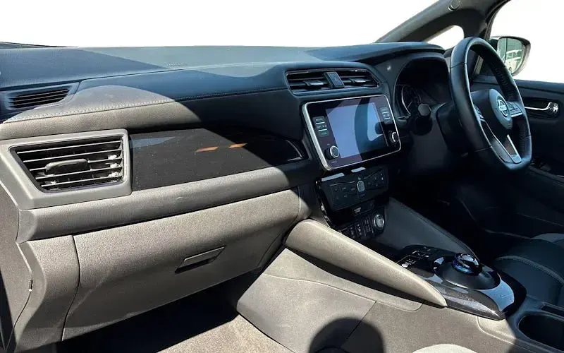 Used Nissan Leaf Tekna 110 kW (150 HP) 2022 Hatchback