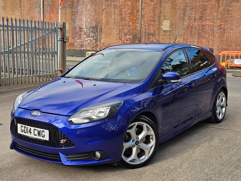 Used Ford Focus ST 250 HP (183 kW) 2014 Blue Hatchback
