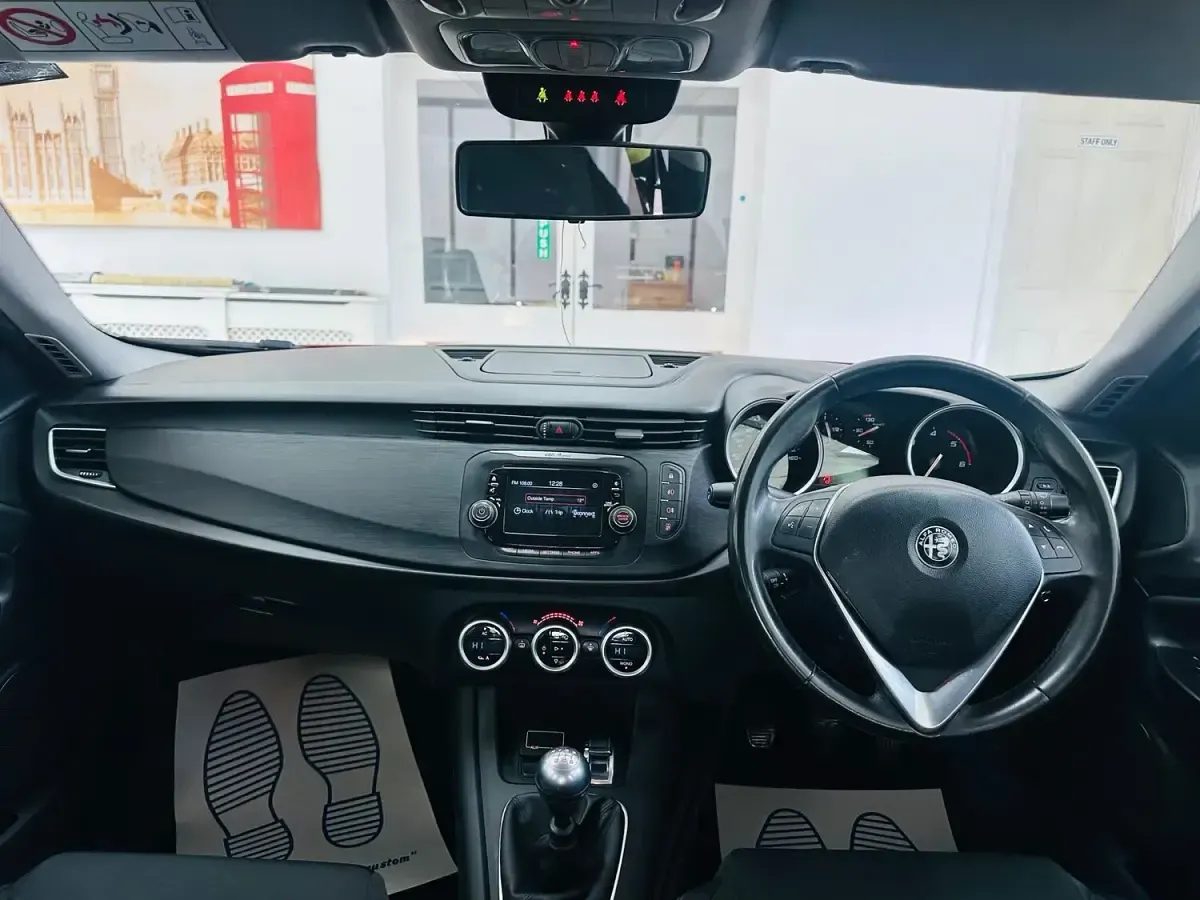 Used Alfa Romeo Giulietta Super 175 HP (128 kW) 2017 Red Hatchback