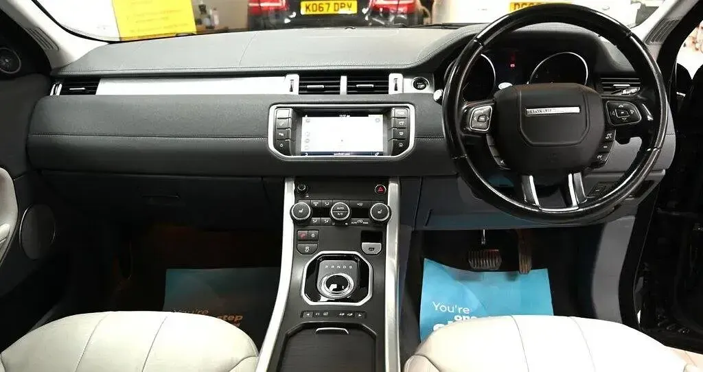 Used Land Rover Range Rover evoque SE 180 HP (132 kW) 2018 Black SUV