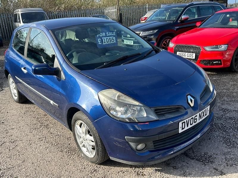 Used Renault Clio II Dynamique 98 HP (72 kW) 2006 Blue Hatchback