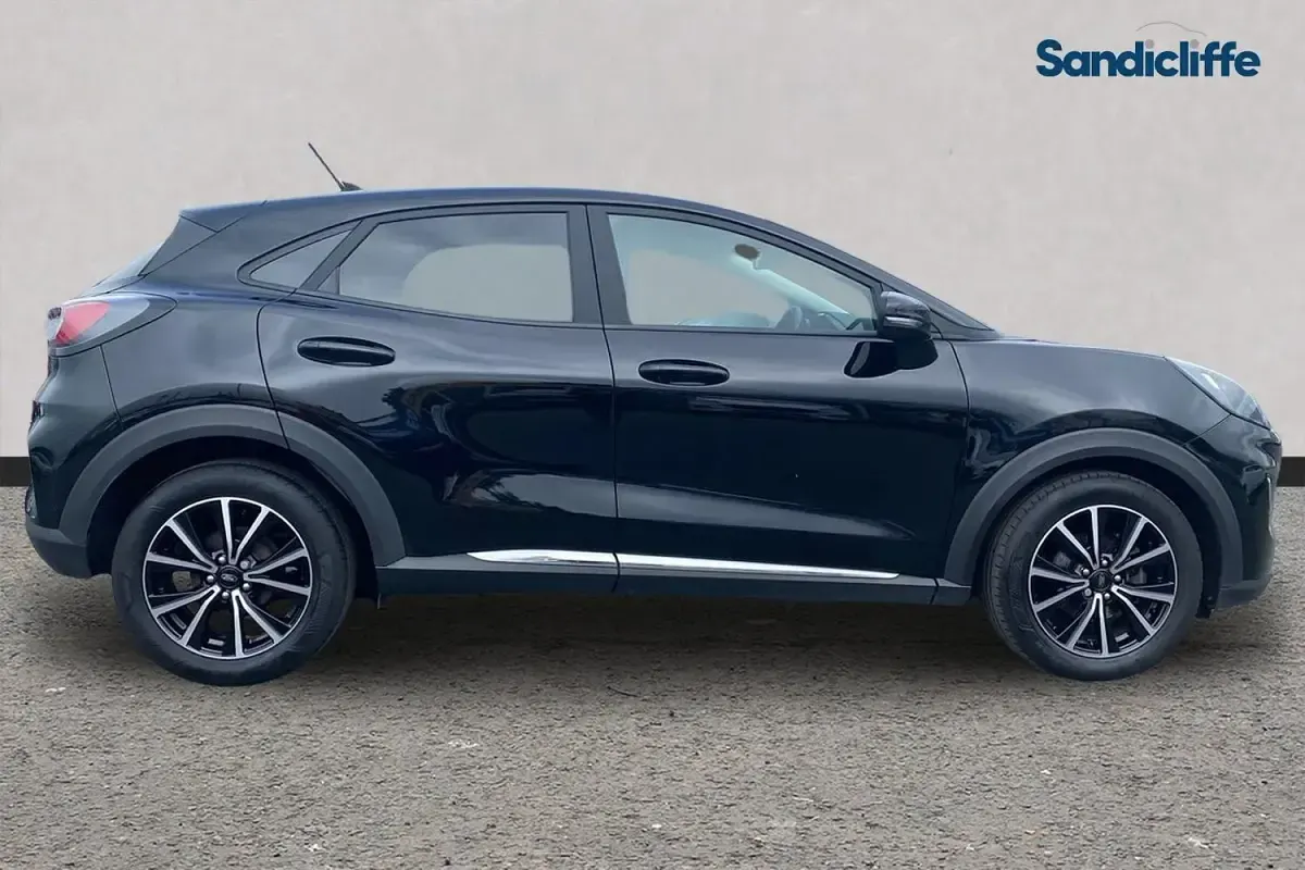 Usado Ford Puma 125 CV (91 kW) 2023 Negro SUV