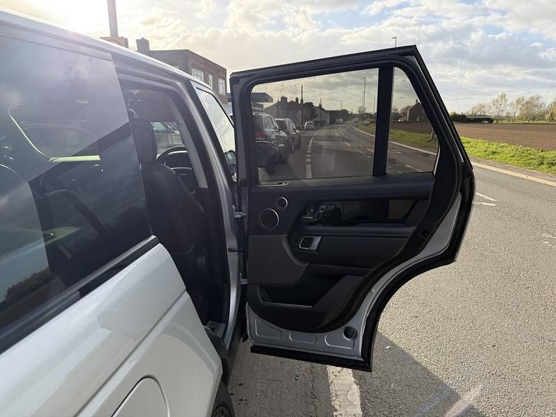 Begagnad Land Rover Range Rover Autobiography 2019 Silver SUV