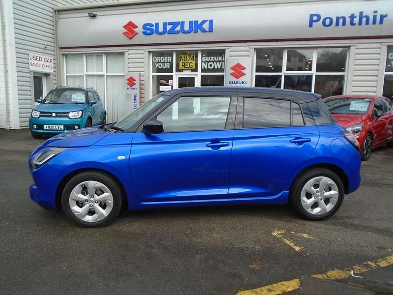 Used Suzuki Swift 2024 Blue Hatchback