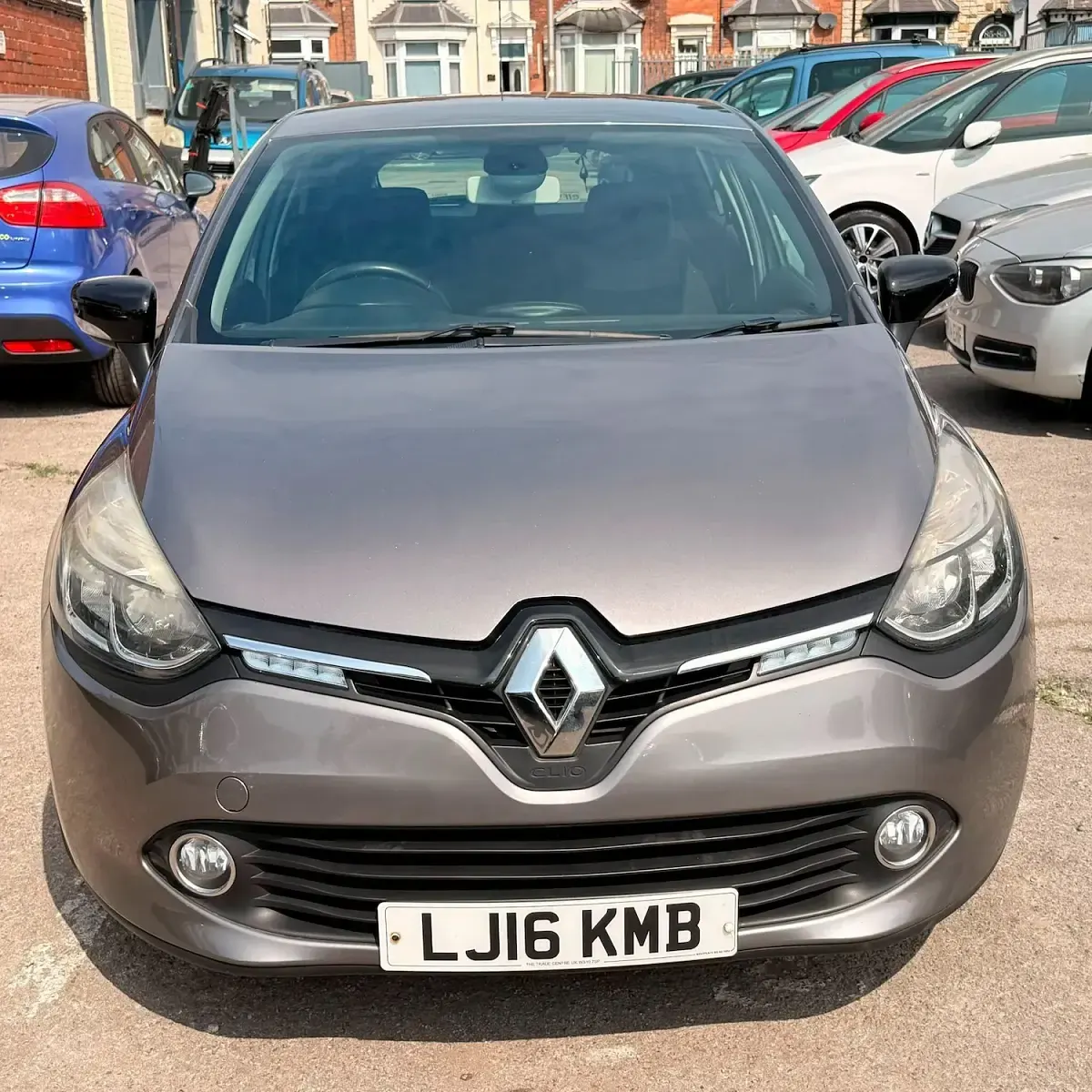 Used Renault Clio Dynamique 90 HP (66 kW) 2016 Grey Hatchback