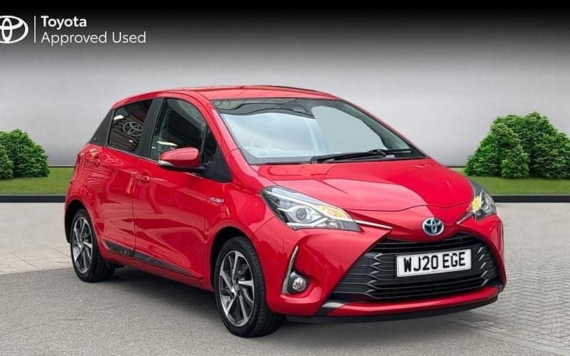 Chilli red Used 2020 Toyota Yaris Hybrid Hatchback | £12,290 (Super price) - Image 1/4