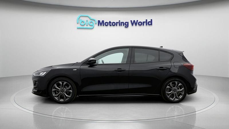 Used Ford Focus ST-Line 123 HP (90 kW) 2024 Black Hatchback