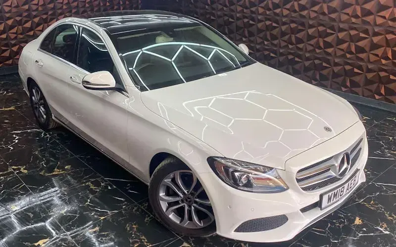Used Mercedes C200 Premium 136 HP (100 kW) 2018 White Sedan