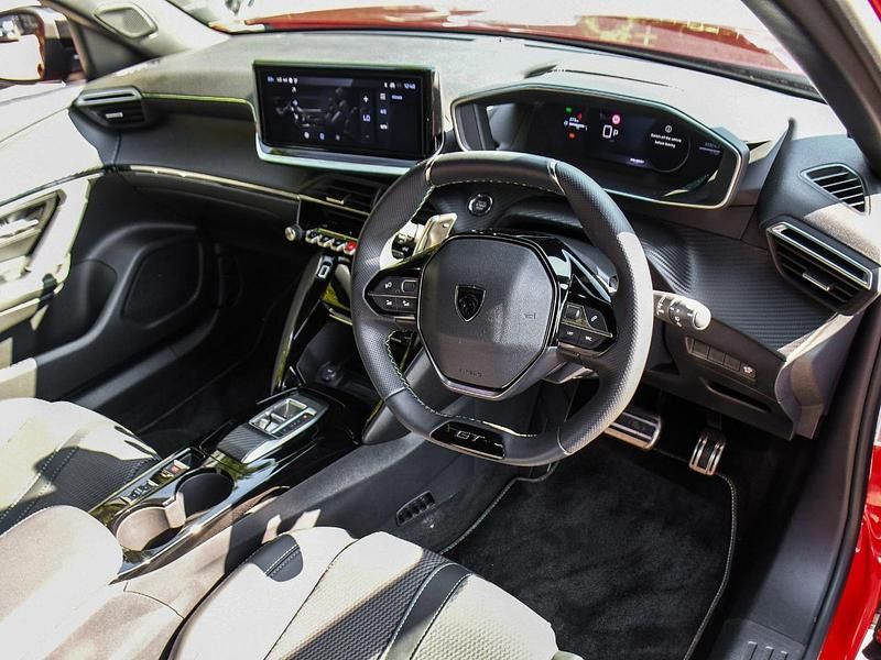 Used Peugeot 2008 GT 134 HP (98 kW) 2025 Red SUV