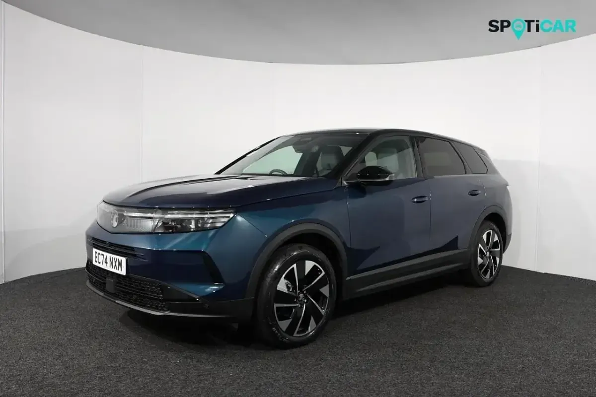 Used Vauxhall Grandland X GSe 134 HP (98 kW) 2025 Blue SUV