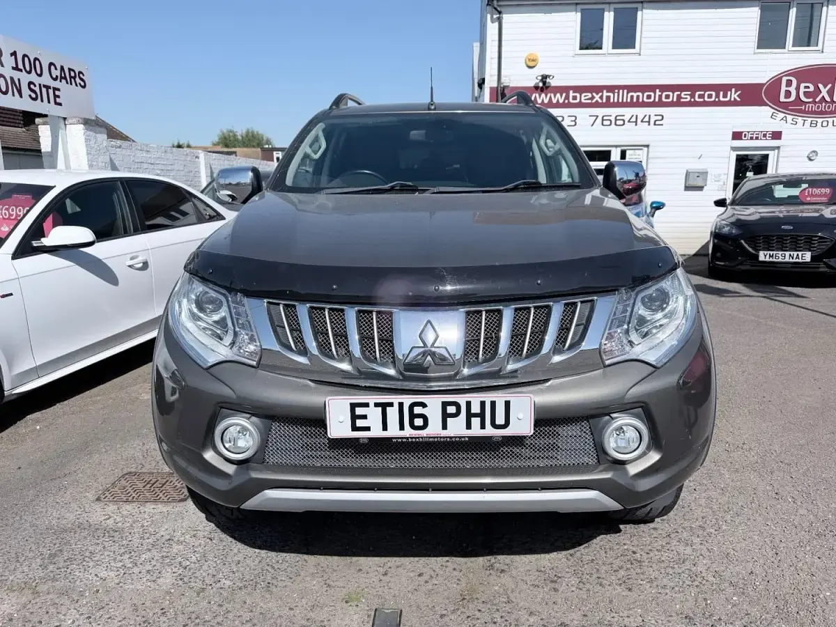 Used Mitsubishi L200 181 HP (133 kW) 2016 Green Pickup