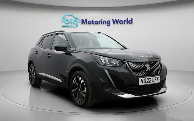 Second-hand Peugeot 2008 Allure Premium 131 CP (96 kW) 2022 Negru SUV