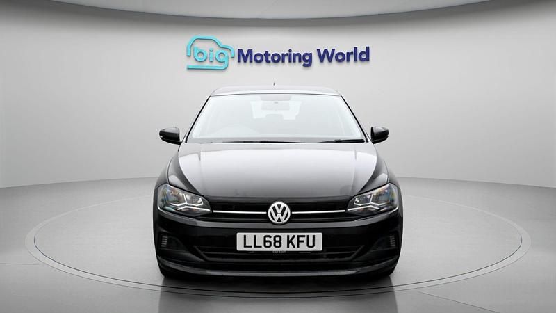 Used VW Polo SE 94 HP (69 kW) 2018 Black Hatchback
