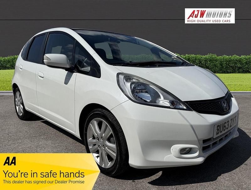 White Used 2013 Honda Jazz EX Hatchback | £5,480 (Fair price) - Image 1/3