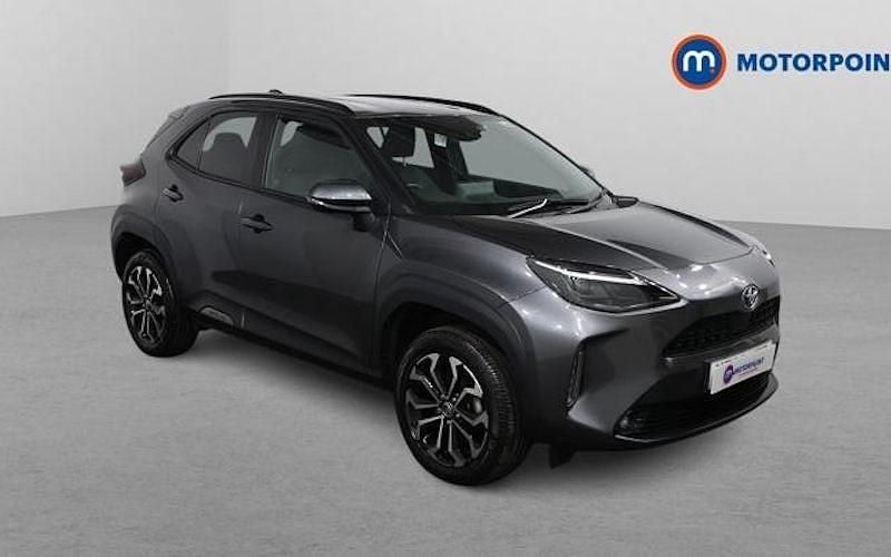 Used 2025 Toyota Yaris Hybrid Design Estate | £19,549 (Super price) - Image 1/4