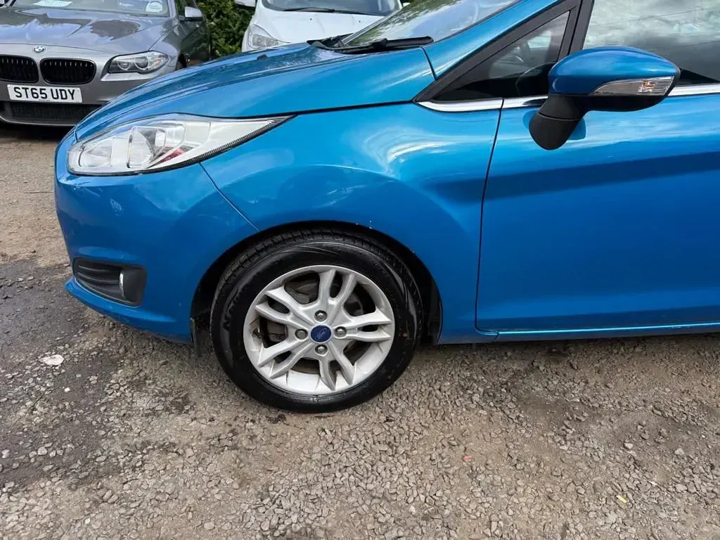 Used Ford Fiesta Zetec 2014 Blue Hatchback