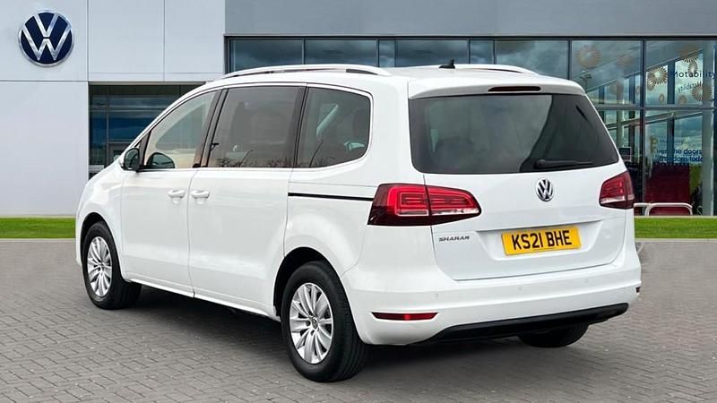 Used VW Sharan SE 150 HP (110 kW) 2021 Pure white MPV