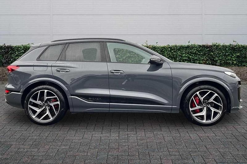 Used Audi e-tron Performance 225 kW (306 HP) 2024 Grey SUV