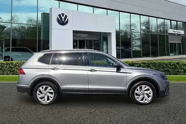 Used VW Tiguan Allspace Life 150 HP (110 kW) 2023 Silver SUV