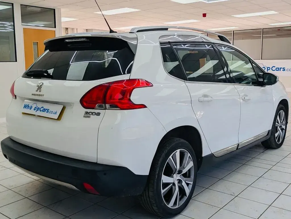 Used Peugeot 2008 S 115 HP (84 kW) 2014 White SUV