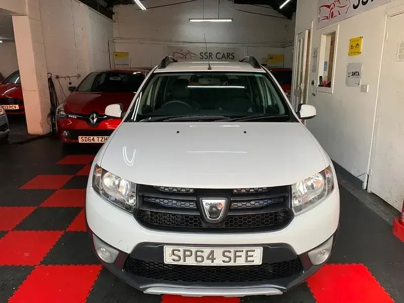 Gebraucht Dacia Sandero Ambiance 90 PS (66 kW) 2014 Weiß Kleinwagen