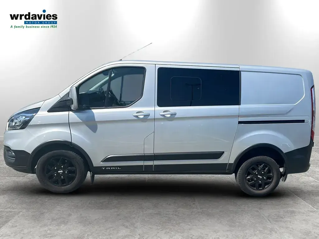 Used Ford Transit Custom 130 HP (95 kW) 2023 Moondust silver Van