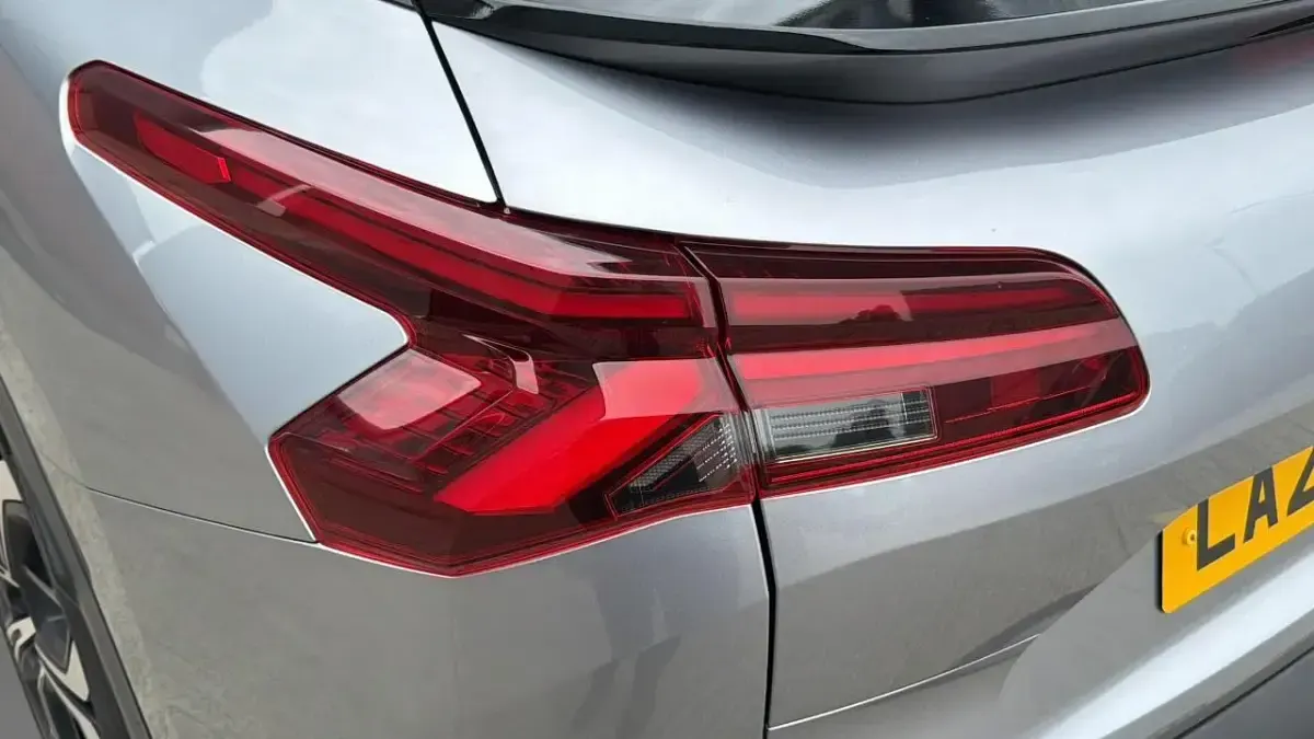 Begagnad Citroën C5 X PureTech 127 HK (93 kW) 2023 Grå Kombi