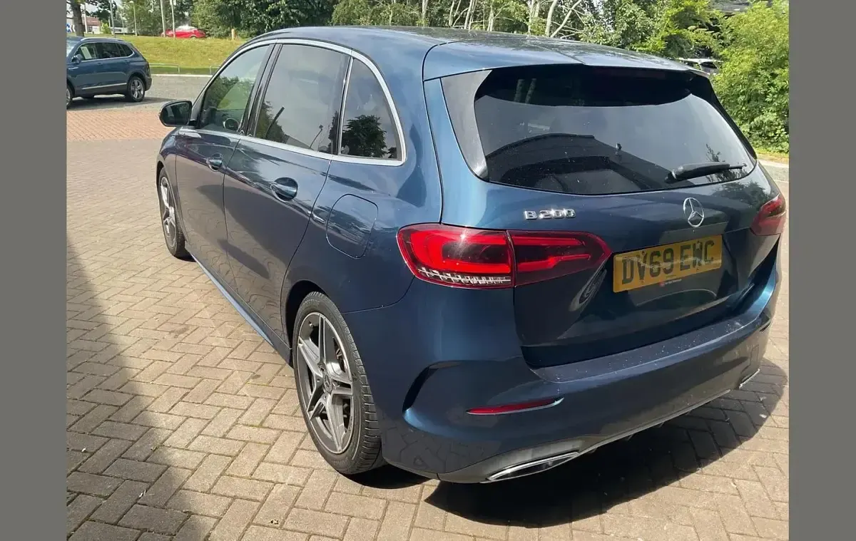 Used Mercedes B200 AMG line 161 HP (118 kW) 2019 Blue Hatchback