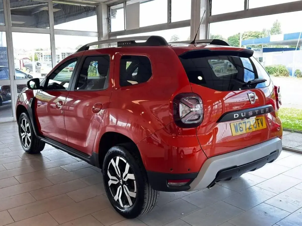Used Dacia Duster Prestige 89 HP (65 kW) 2022 Orange SUV