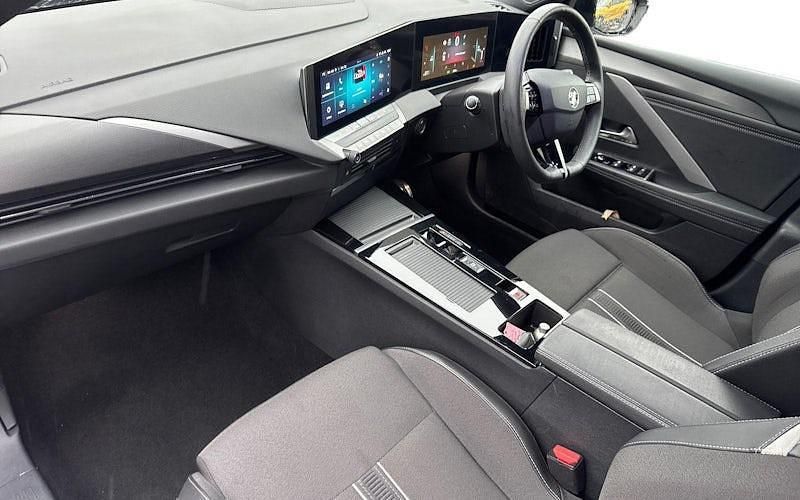 Used Vauxhall Astra S 131 HP (96 kW) 2024 Grey Estate