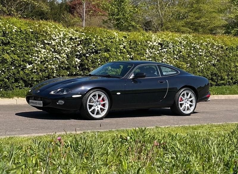 Used Jaguar XKR Supercharged 400 HP (294 kW) 2004 Black Coupe