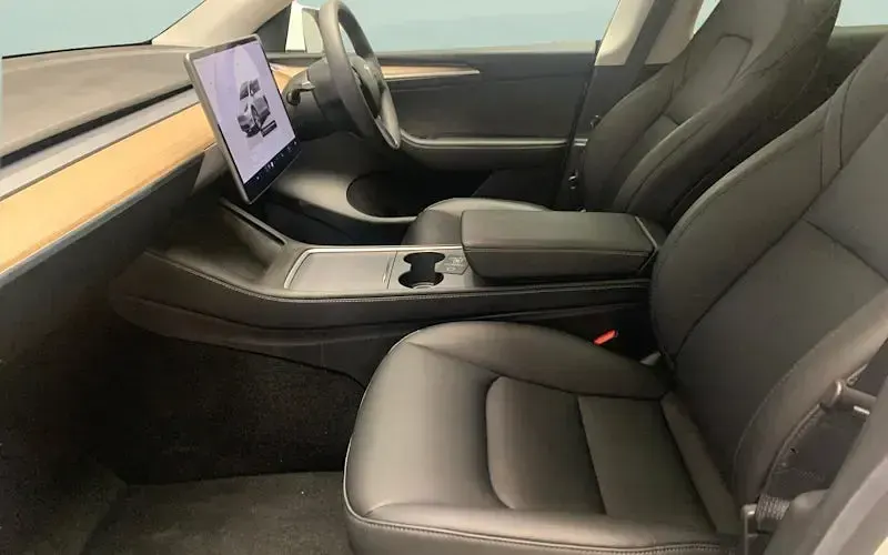 Usado Tesla Model Y RWD 219 kW (299 HP) 2024 SUV
