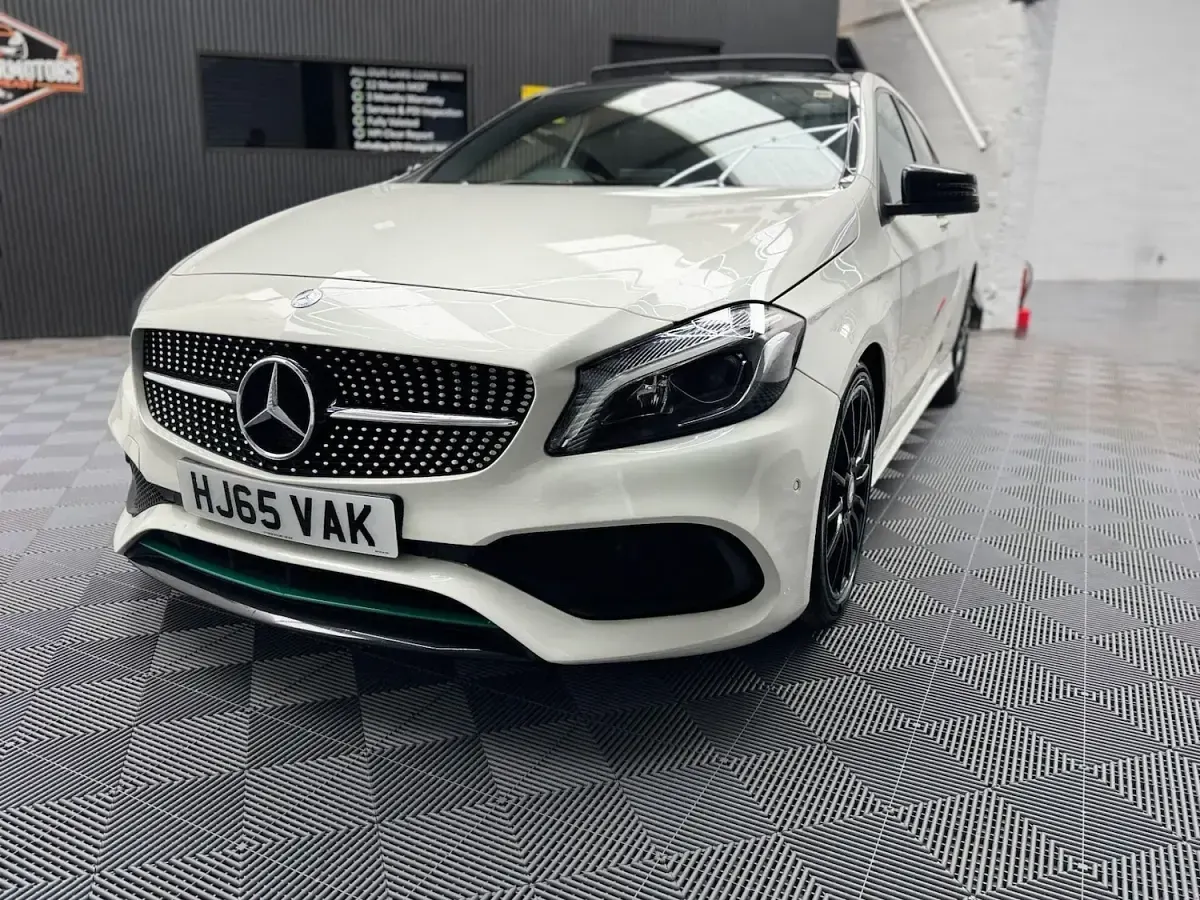 Used Mercedes A220 Premium 170 HP (125 kW) 2015 White Hatchback