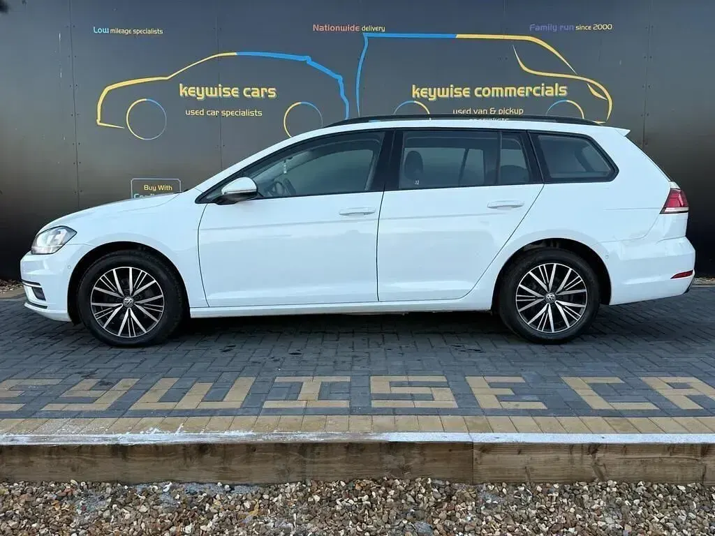 Używany VW Golf VII SE 125 KM (91 kW) 2017 Biały Kombi