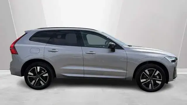 Used Volvo XC60 Plus 247 HP (181 kW) 2025 Silver SUV
