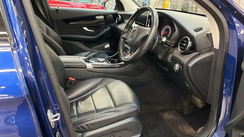 Used Mercedes GLC250 Urban 2019 Blue SUV