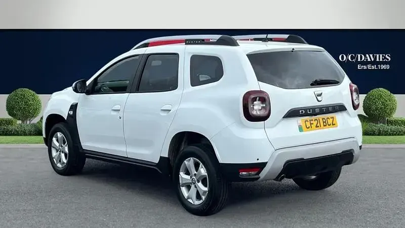 Used Dacia Duster Comfort 115 HP (84 kW) 2021 White SUV