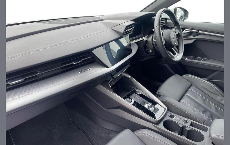 Used Audi A3 S-Line 147 HP (108 kW) 2023 White Sedan