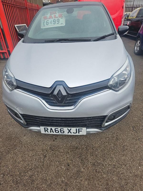 Used Renault Captur Signature 90 HP (66 kW) 2017 Silver SUV