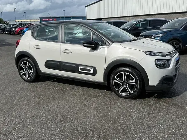 Used Citroën C3 PureTech 82 HP (60 kW) 2022 Beige Hatchback