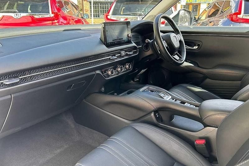 Used Honda ZR-V Advance 184 HP (135 kW) 2024 Platinum white SUV