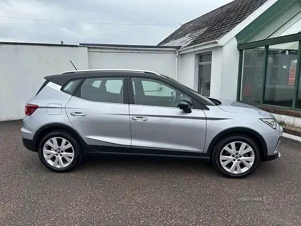 Used Seat Arona Xperience 110 HP (80 kW) 2023 Silver SUV