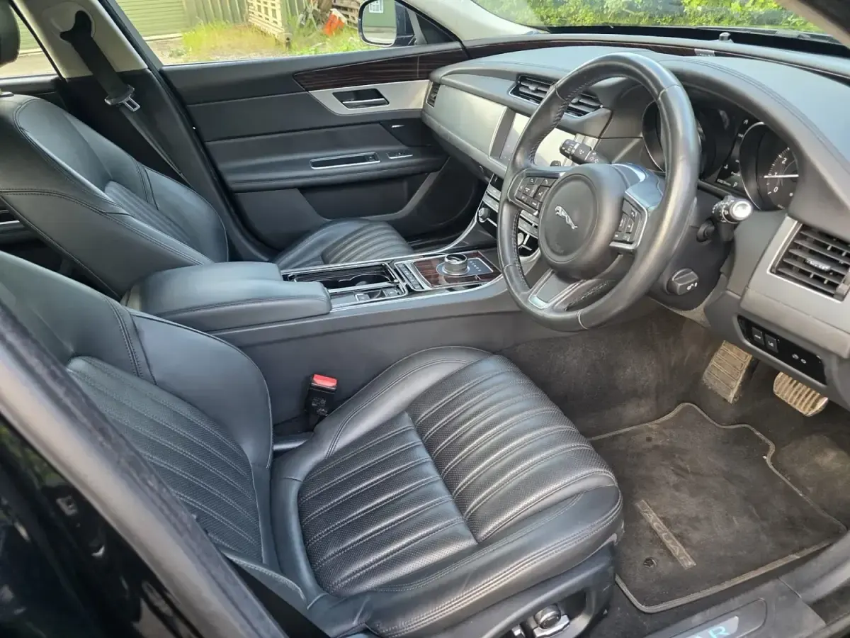 Second-hand Jaguar XF Portfolio 2020 Negru Break