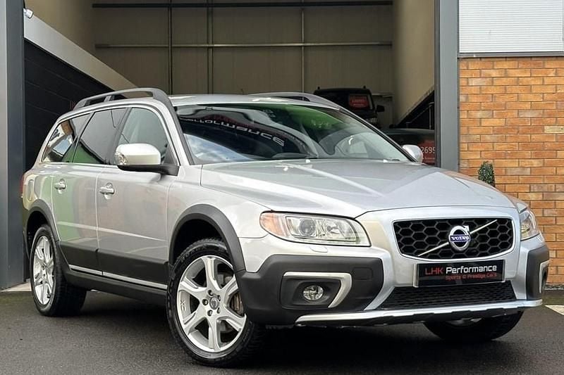 Used 2014 Volvo XC70 SE Lux | £15,995 (Fair price) - Image 1/1