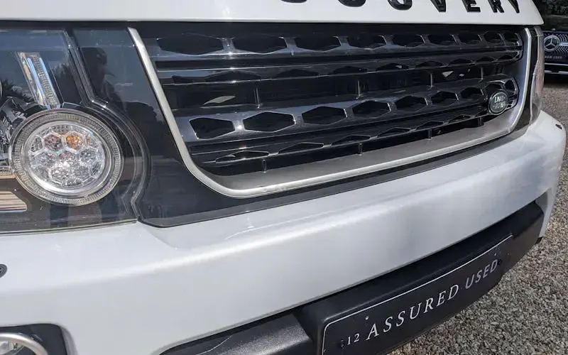 Used Land Rover Discovery Landmark 256 HP (188 kW) 2016 White SUV
