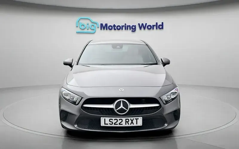 Gebraucht Mercedes A180 Executive 136 PS (100 kW) 2022 Grau Limousine