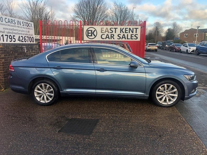 Used VW Passat Business 150 HP (110 kW) 2017 Blue Sedan