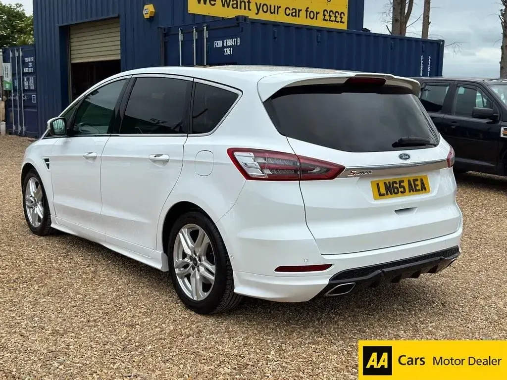 Used Ford S-MAX Sport 210 HP (154 kW) 2015 White MPV