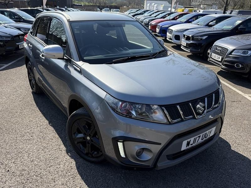 Gebraucht Suzuki Vitara 140 PS (102 kW) 2017 Grau SUV