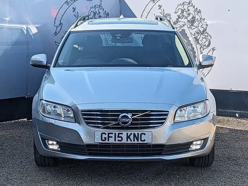 Second-hand Volvo V70 Business Edition 150 CP (110 kW) 2015 Argintiu Break